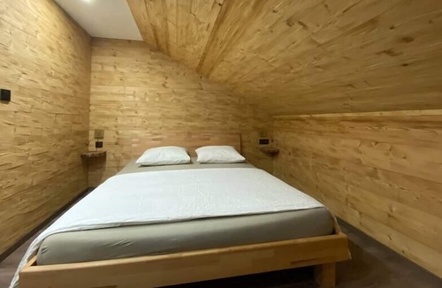 Rochesson Apartment | (5) Chalet des Marronniers, Jacuzzi (private) & Pool