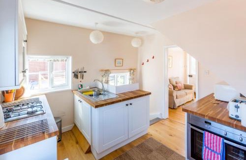 Aldeburgh House | 5 Coastguard Cottages