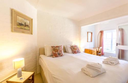 Aldeburgh House | 5 Coastguard Cottages