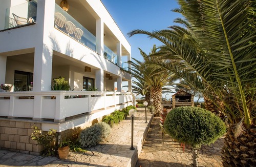 Vir House | 5*, directly by the sea, - beautiful, new design house