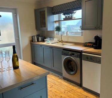 Woolavington Apartment | 5 Edgebury