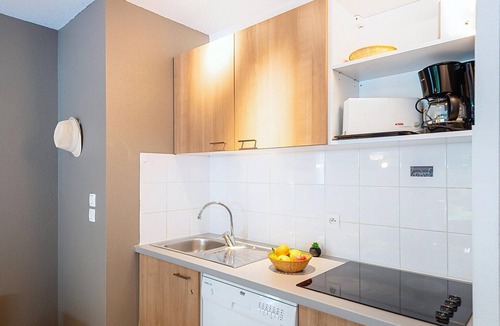 Saumur Cottage | 5-Guest Cottage with Terrace in Loire