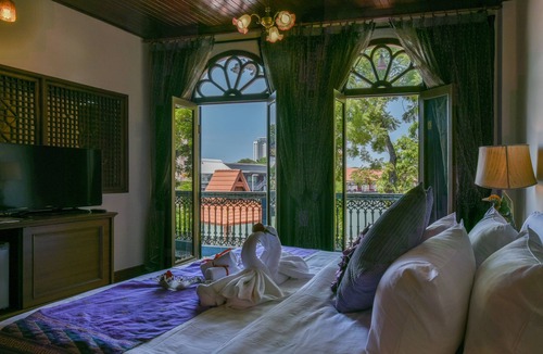 Taman Kota Laksamana Hotel | 5 Heeren