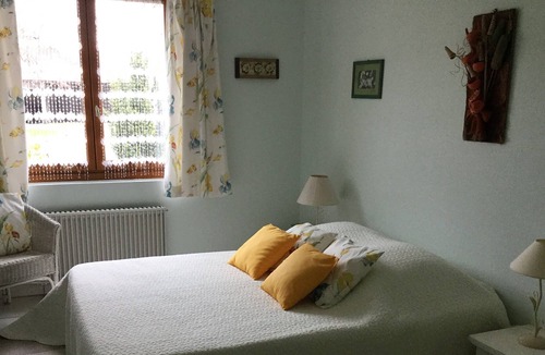 Villebernier House | 5 km from Saumur, 16th century farmhouse in the countryside.