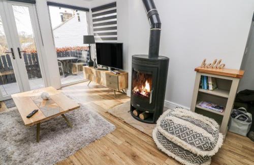 Fourstones Near Bentham House | 5 Lake House