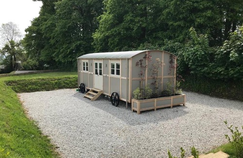 Tavistock House | 5* Luxury Shepherds Hut