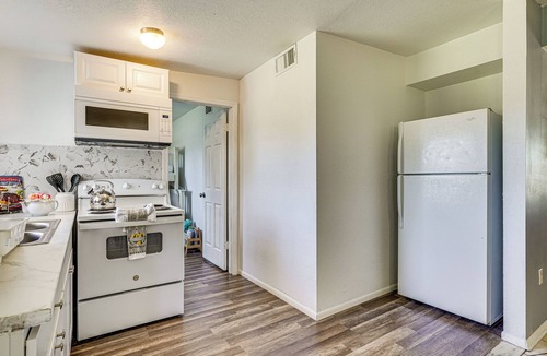 Lake Somerset House | 5 Mi to Circle B Bar Reserve: Lakeland Getaway!