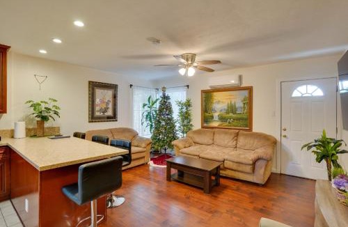 Harbor House | 5 Mi to Coast Centrally Located Long Beach Home!
