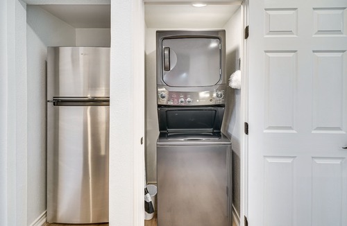 Northwest Los Angeles Heights Cottage | ~ 5 Mi to Downtown: Modern San Antonio Cottage