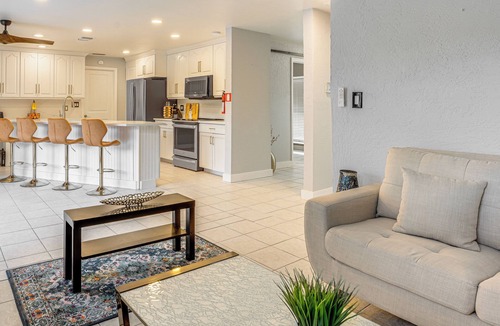 Shore Acres House | 5 Mi to Downtown St Pete: Private Oasis w/Yard