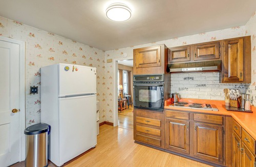 Loves Park House | 5 Mi to Dtwn Rockford: Pet-Friendly Home w/Yard!