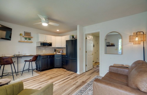 Ironton Condo | 5 Mi to Elephant Rocks State Park! Quaint Condo