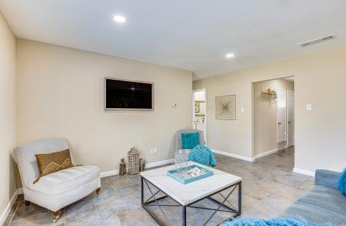 Haltom City House | 5 Mi to Fort Worth Stockyards: Home w/Yard!