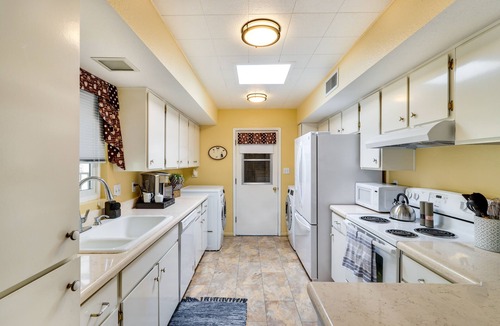 Sun Lakes House | 5 Mi to Golf! Snowbird Retreat in Sun Lakes