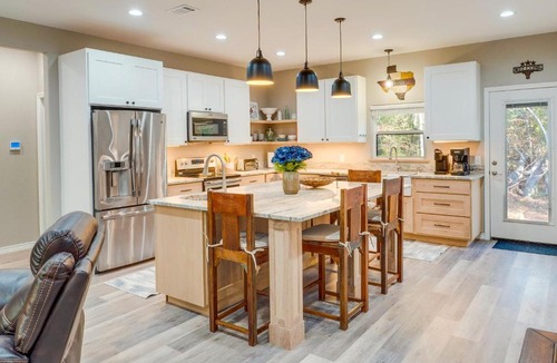 Brookeland House | 5 Mi to Lake! Home with Boat Parking and Pool Access