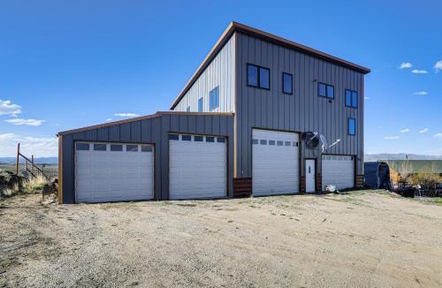 Pinedale House | 5 Mi to Lake: Secluded Pinedale Retreat w/Sauna!