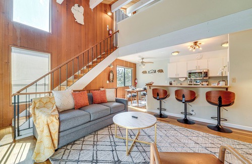 Kings Beach Apartment | 5 Mi to Northstar Skiing: 'bear Den' Home w/Decks