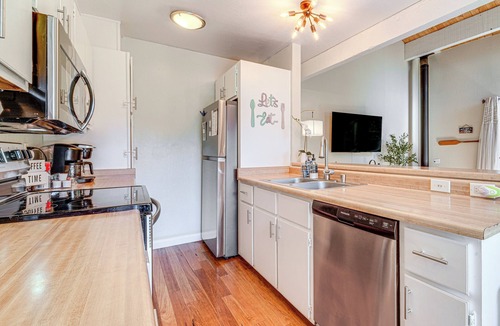 Kings Beach Apartment | 5 Mi to Northstar Skiing: 'bear Den' Home w/Decks