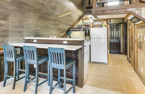 Lake Lafayette House | 5 Mi to Old Odessa: Cabin w/Deck & Rural Views