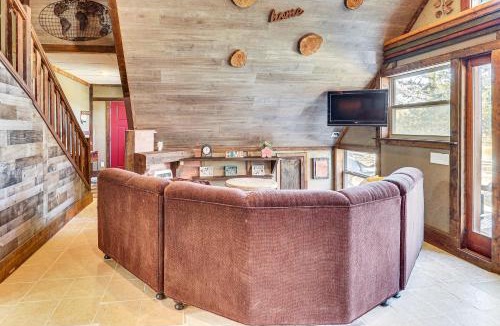 Lake Lafayette House | 5 Mi to Old Odessa: Cabin w/Deck & Rural Views
