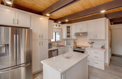 Pla-Vada Woodlands House | 5 Mi to Soda Springs Mtn Resort: Forest-View Gem!