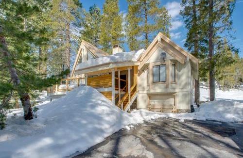 Pla-Vada Woodlands House | 5 Mi to Soda Springs Mtn Resort: Forest-View Gem!