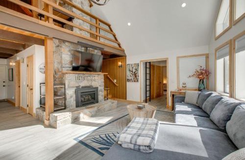 Pla-Vada Woodlands House | 5 Mi to Soda Springs Mtn Resort: Forest-View Gem!