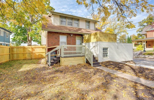 Independence House | 5 Mi to Stadium! Family-Friendly Independence Home