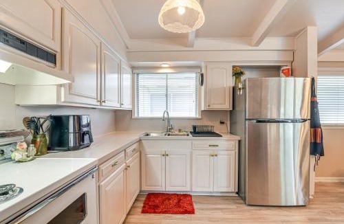 Texas City House | 5 Mi to Texas City Dike & Beach! Family Hideaway