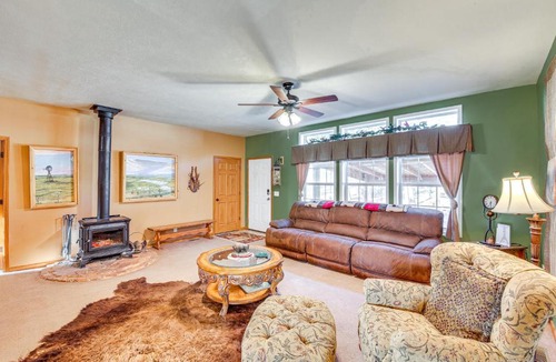 Hot Springs House | 5 Mi to Town: Mtn-View Gem w/Deck in Hot Springs