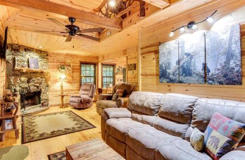 Sautee Nacoochee House | 5 Mi to Unicoi State Park & Lake: Hot Tub Haven!