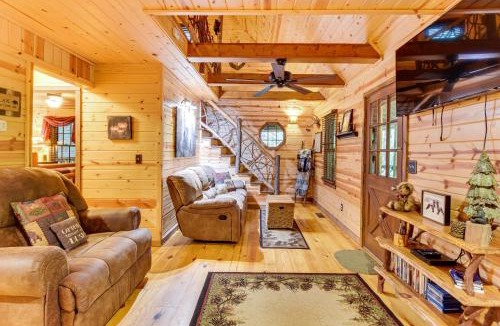 Sautee Nacoochee House | 5 Mi to Unicoi State Park & Lake: Hot Tub Haven!