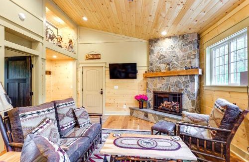 North Pole Apartment | < 5 Mi to Whiteface Mtn Resort: Cabin-Style Apt