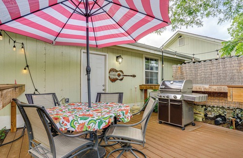 Fort Worth House | 5 Mi to Will Rogers Center! Private Oasis w/Grill