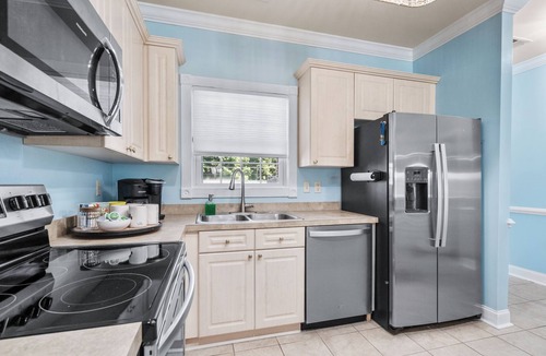 Central Myrtle Beach Condo | 5 Min Drive To The Beach & On The Golf Course!