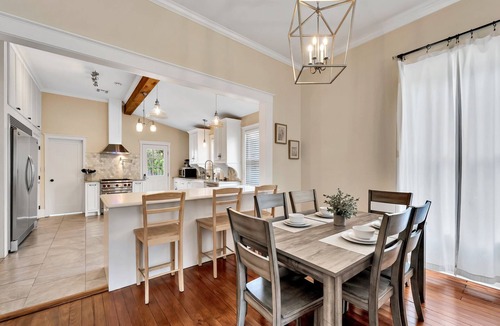 Austin Ave. House | 5 Min. From Magnolia Silos and Newly Updated!