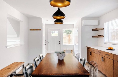 Blackshear-Prospect Hill House | 5 Min from Moody - Austin's Eastside Gem