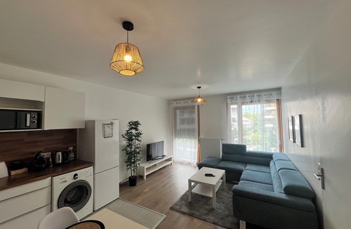 Chevilly-Larue Apartment | 5 min from Orly Airport, elegant apartment ideal for families