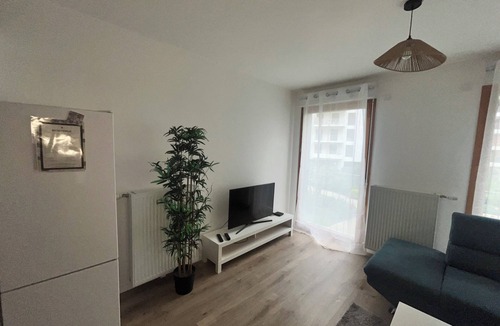 Chevilly-Larue Apartment | 5 min from Orly Airport, elegant apartment ideal for families