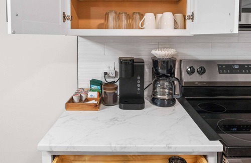 Southwest Raleigh House | 5 Min to Downtown - Desk - Fenced Yard - Wi-Fi