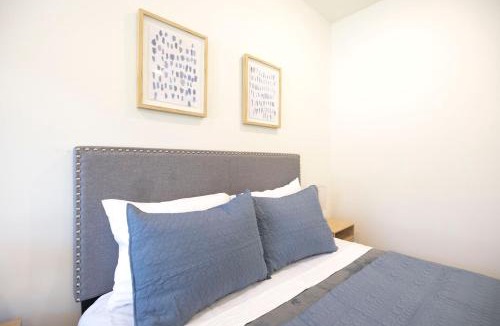 Glen Raven House | 5 Min to Elon - 7 Min to Downtown - Washer and Dryer