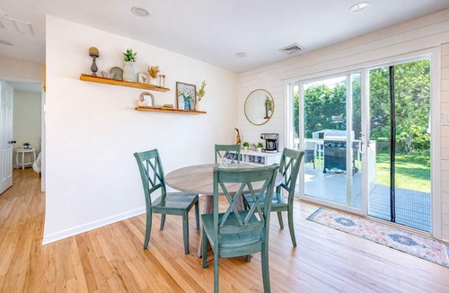 Somers Point House | 5 Min to OCNJ Beaches Screened Porch Bay Views Prime Location