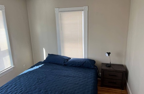 Beverly Apartment | 5 Min to Salem~Comfy King Beds