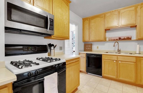 Orchard Park House | 5 Min Walk Bills Stadium | Private Buffalo Home