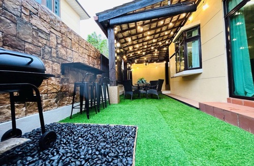 Batu Ferringhi House | 5 Mins Away From Beach !