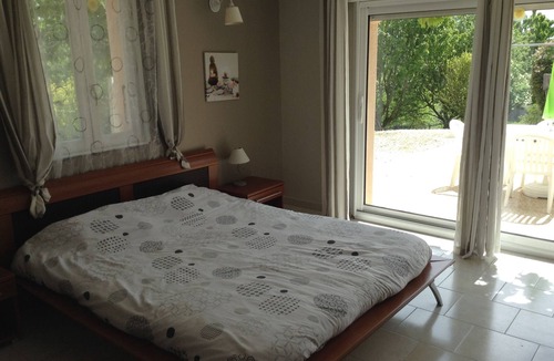 Marcillac-Saint-Quentin Apartment | 5 minutes from Sarlat, studio with swimming pool