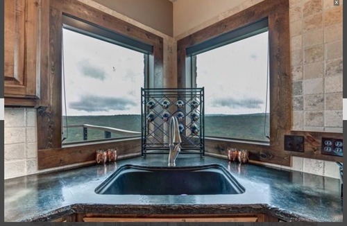 Cookson House | 5 minute drive to the water!