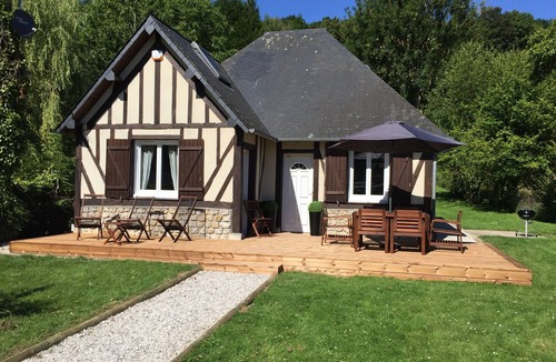 Fiquefleur-Equainville House | 5 minutes from Honfleur house with garden and parking for 7 people