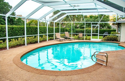 Marco Island House | 5 Minute Walk to Beach! Walk to Everything!