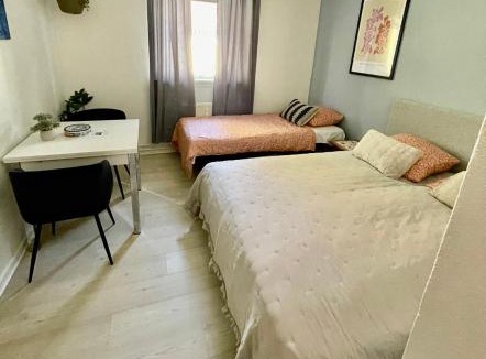 Billund Apartment | 5 minute walk to LEGO house - n18 - studio room with private bathroom